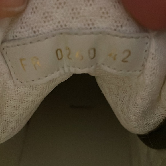 NEW 🔥 GIVENCHY Wing Mid Three-tone Sneaker - Picture 11 of 12